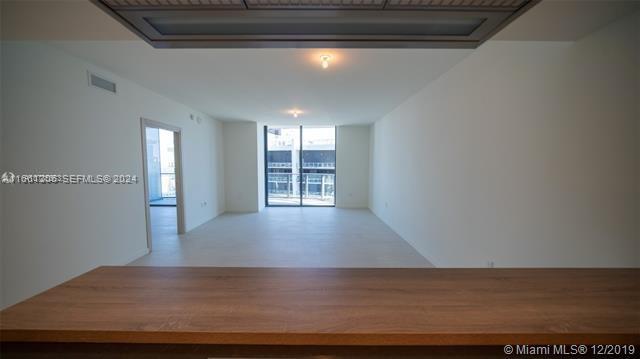 1000 Brickell Plaza 4905 Property Photo 8