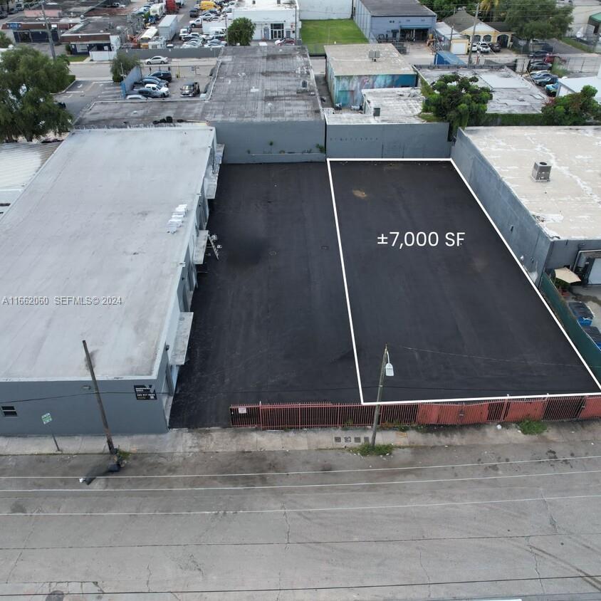 1740 Nw 22nd Street Property Photo 1