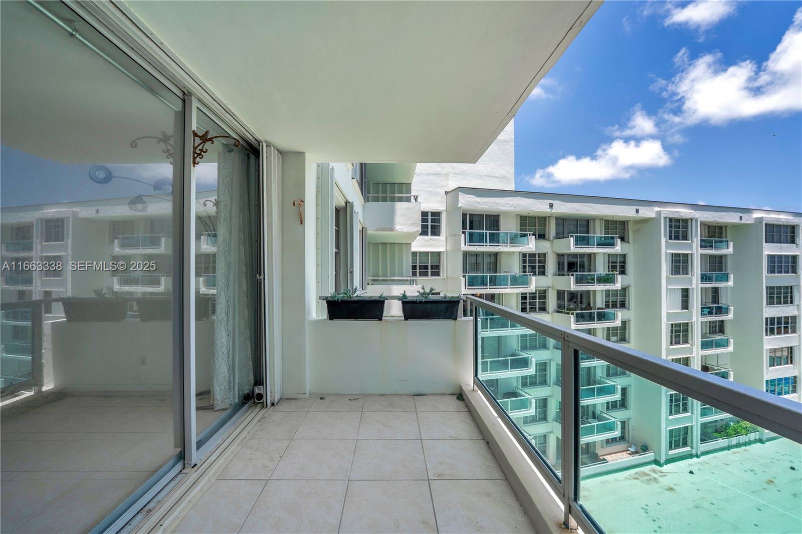 5151 Collins Avenue 925 Property Photo 6