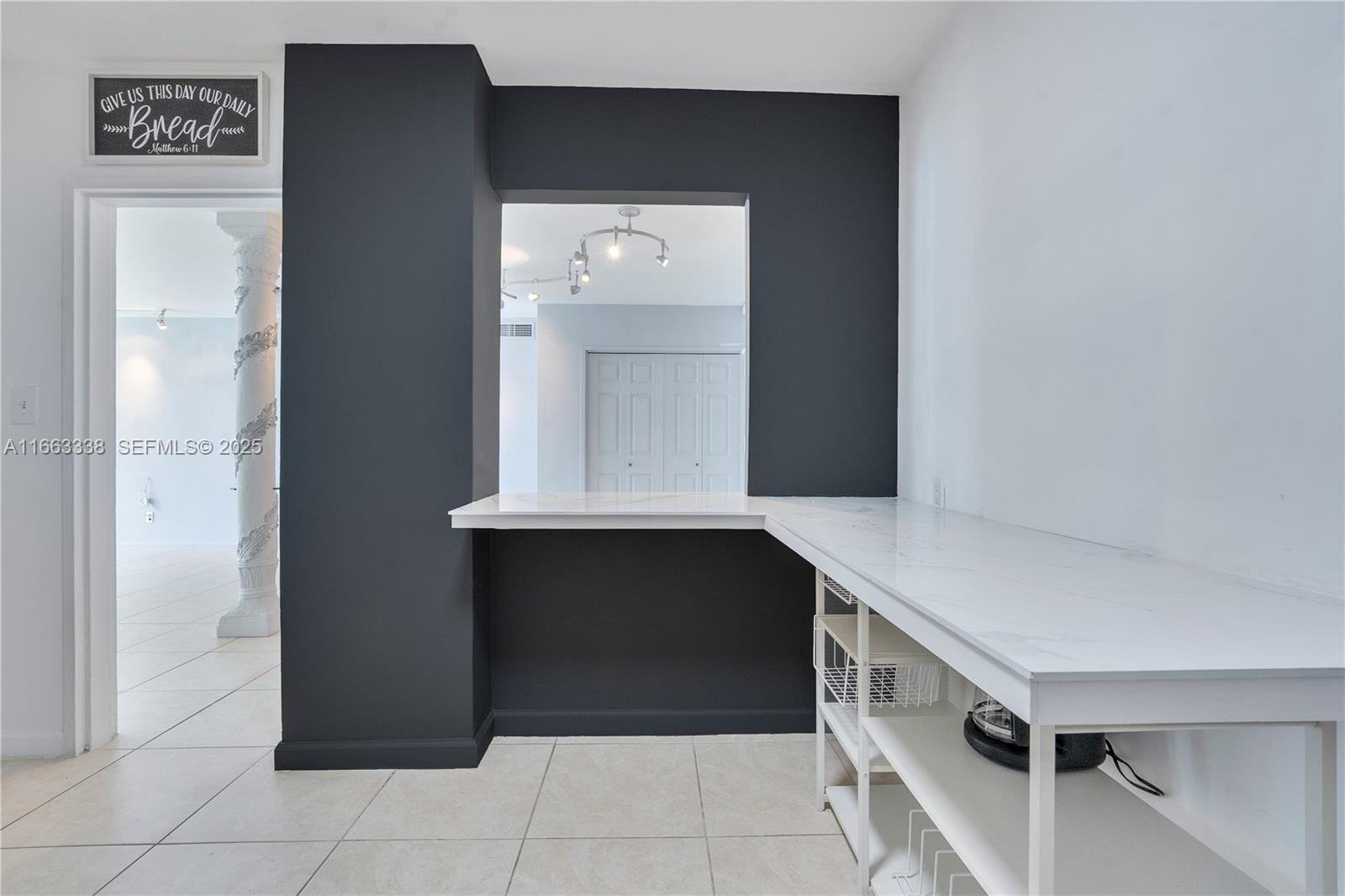 5151 Collins Avenue 925 Property Photo 12