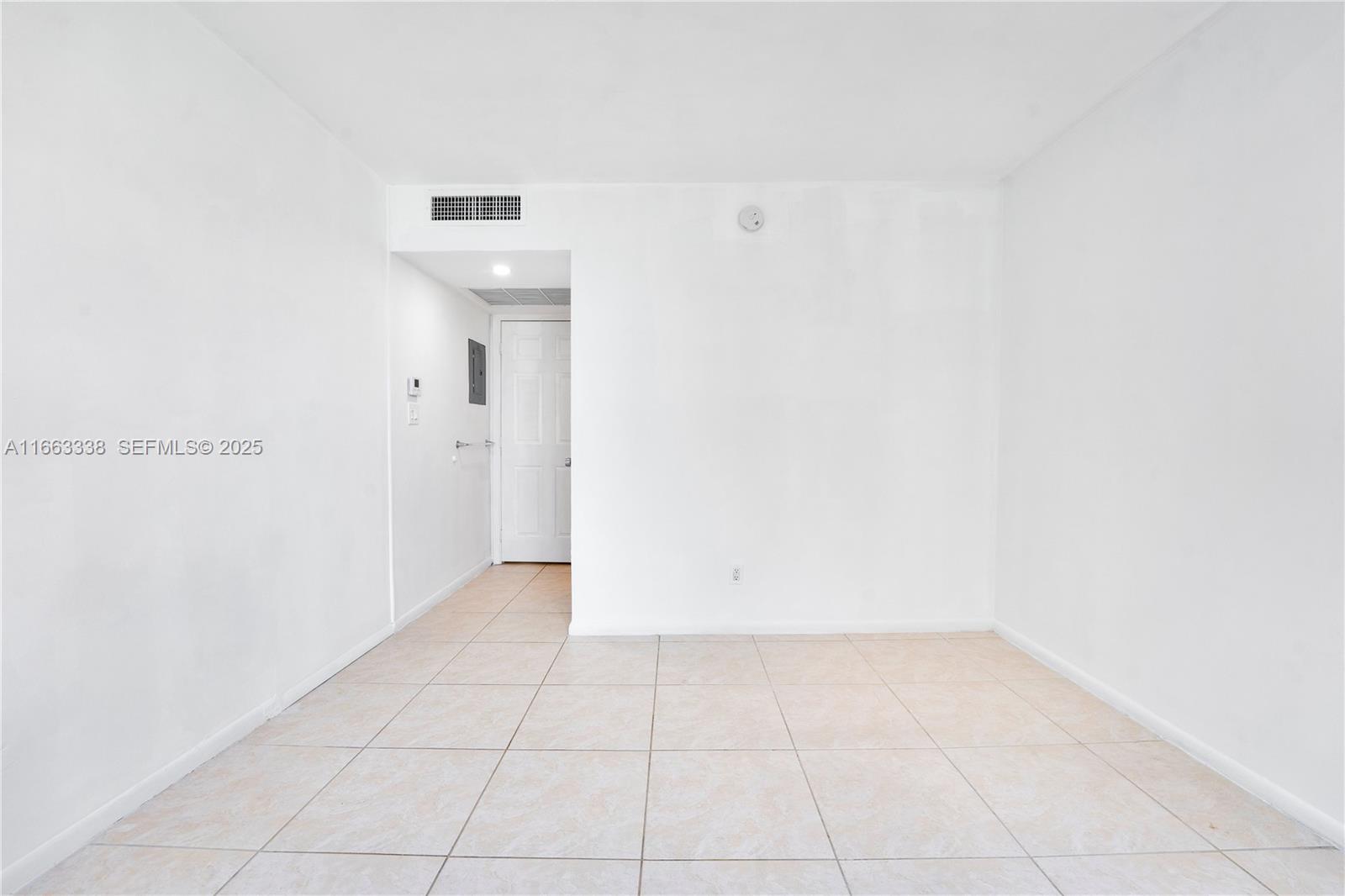 5151 Collins Avenue 925 Property Photo 14