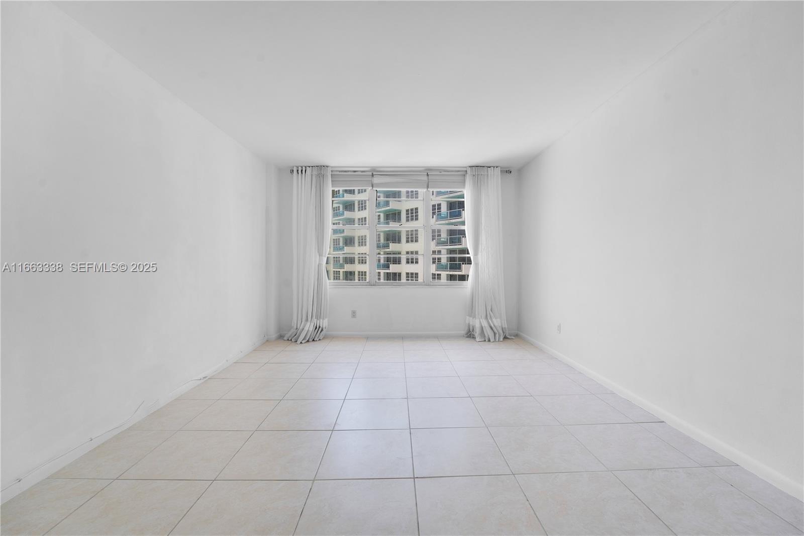5151 Collins Avenue 925 Property Photo 15