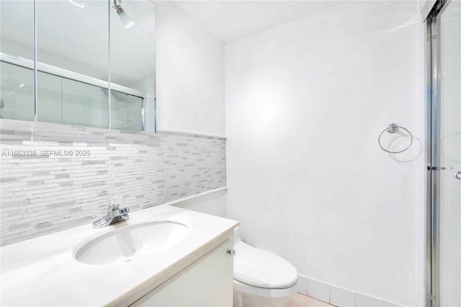 5151 Collins Avenue 925 Property Photo 16