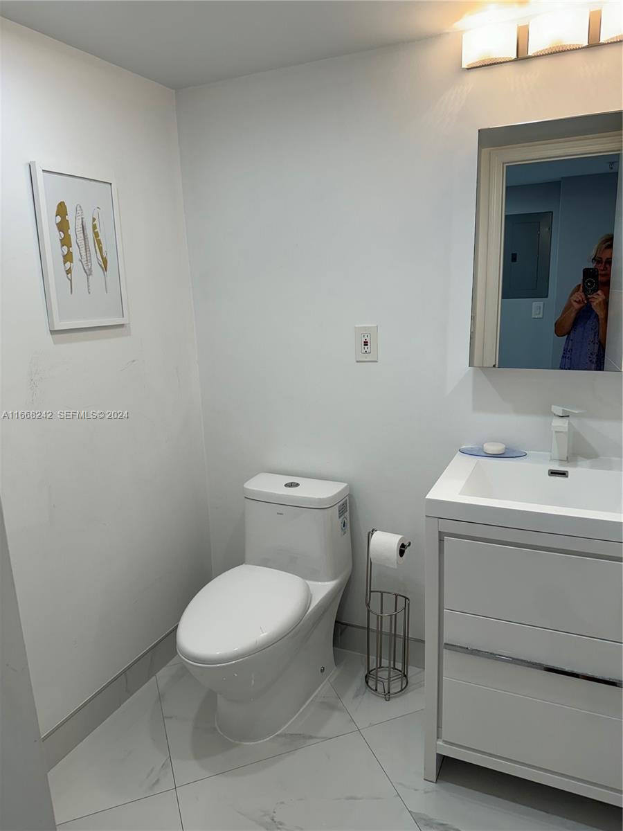 19370 Collins Avenue 1208 Property Photo 6