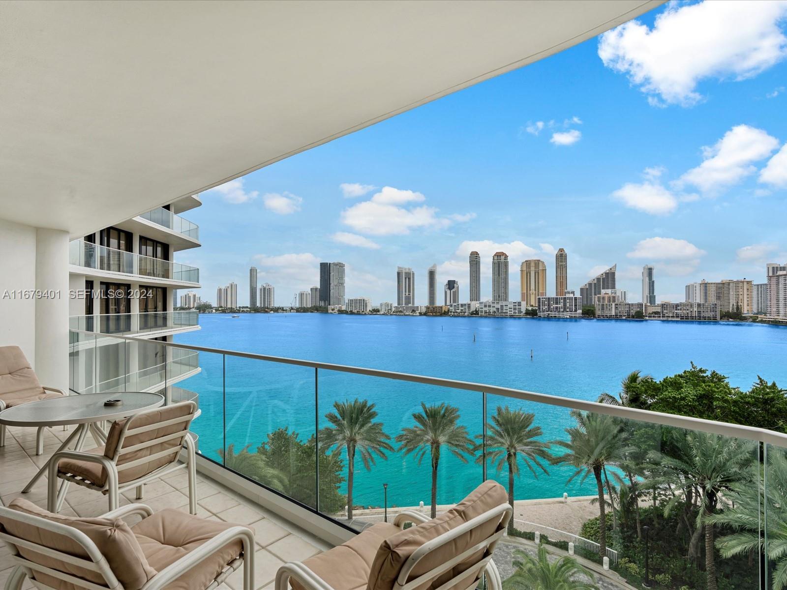 2800 Island Boulevard 702