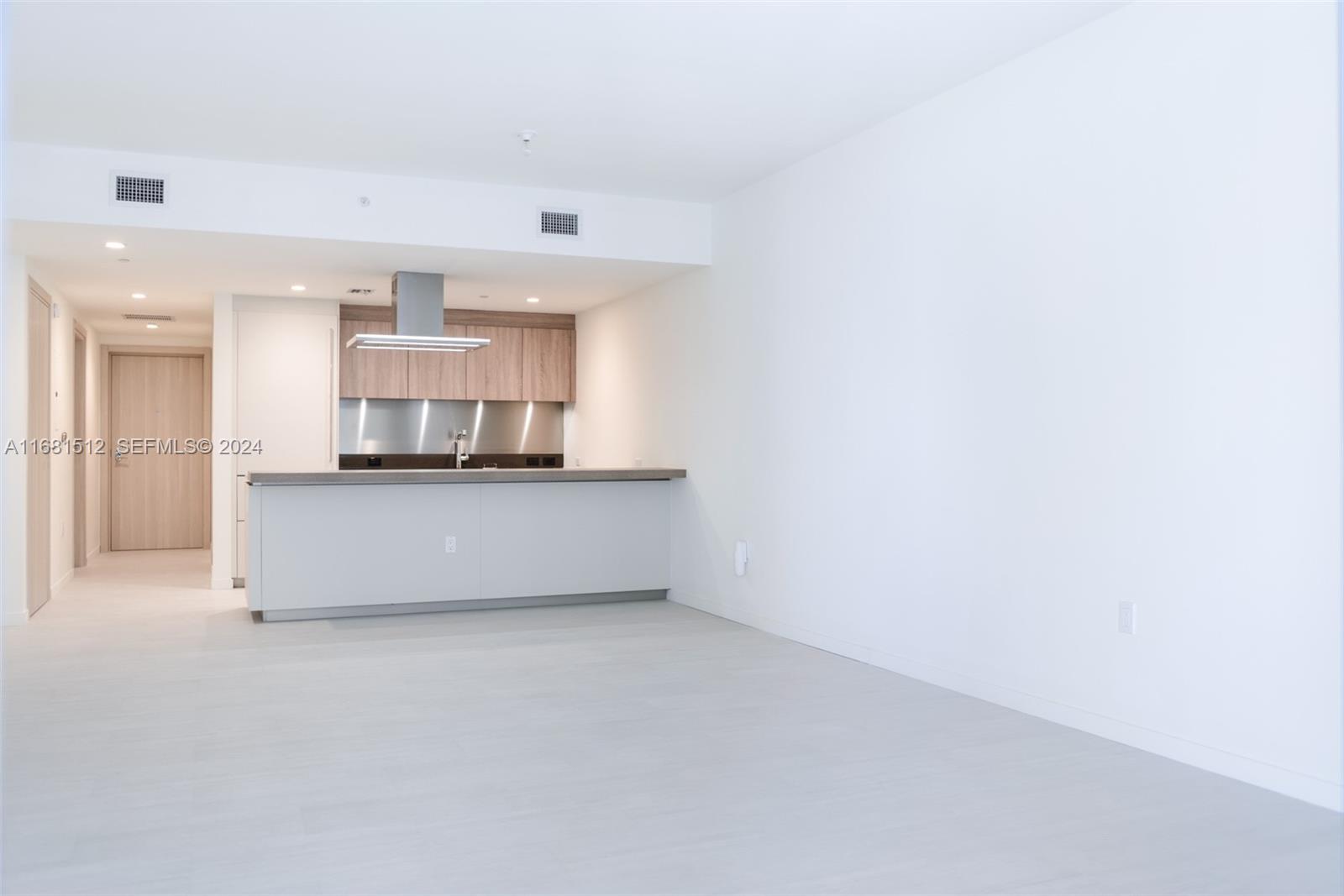 1000 Brickell Plaza 3307 Property Photo 10
