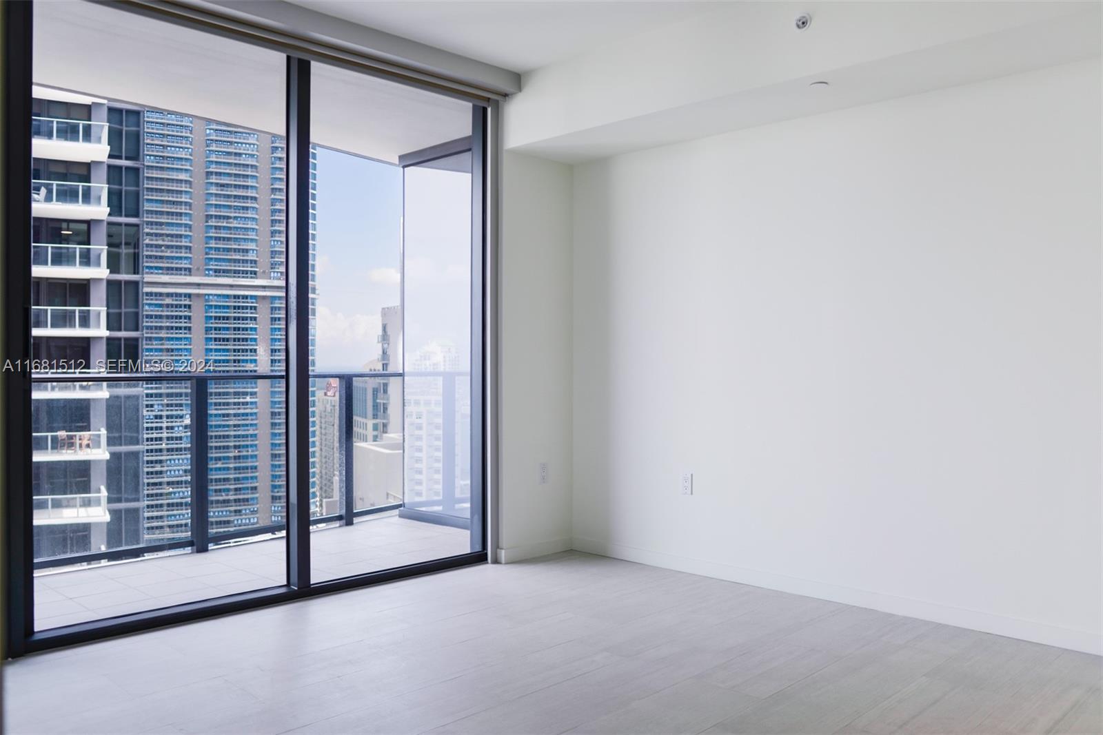 1000 Brickell Plaza 3307 Property Photo 11