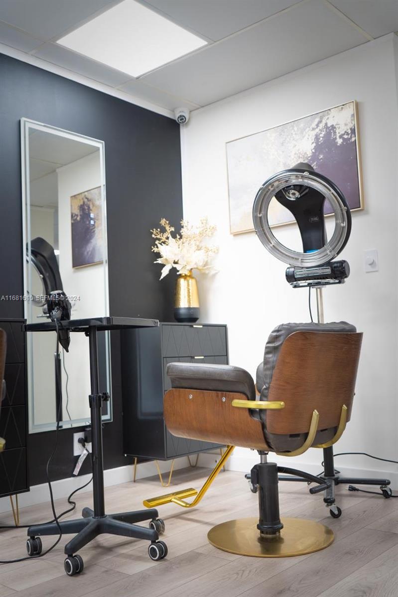 A11681610 Property Photo 3