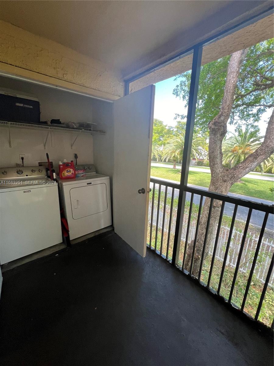 15551 Sw 104th Terrace 828 Property Photo 12