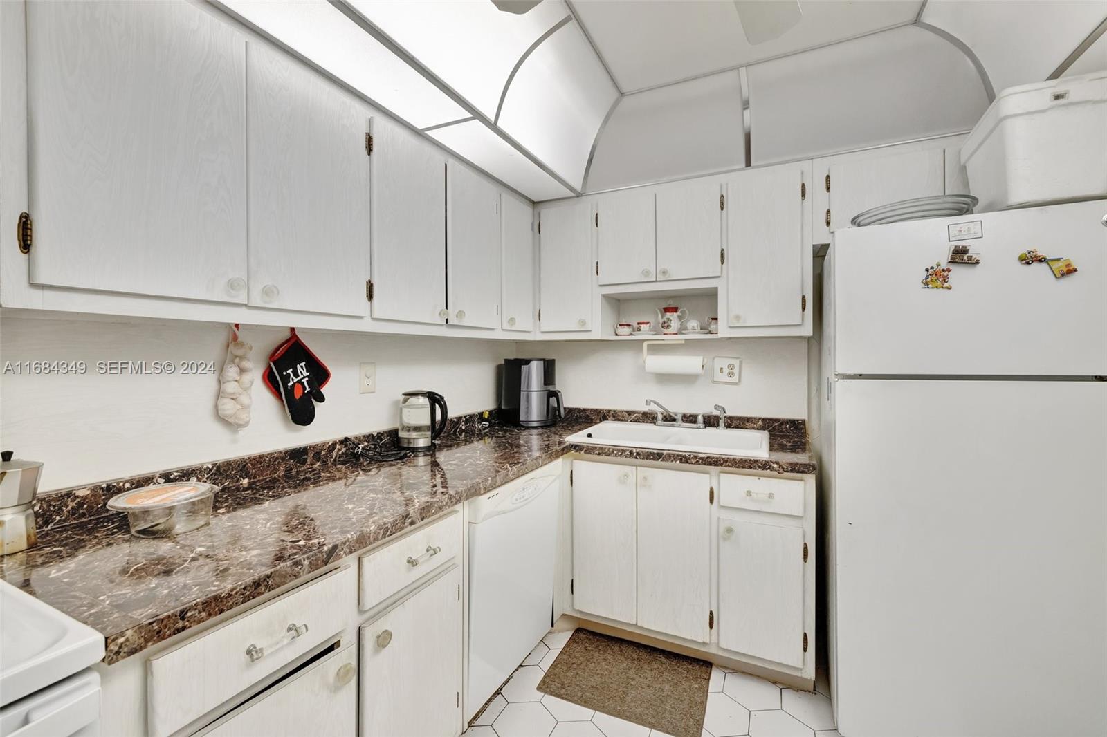 3161 S Ocean Drive 203 Property Photo 24
