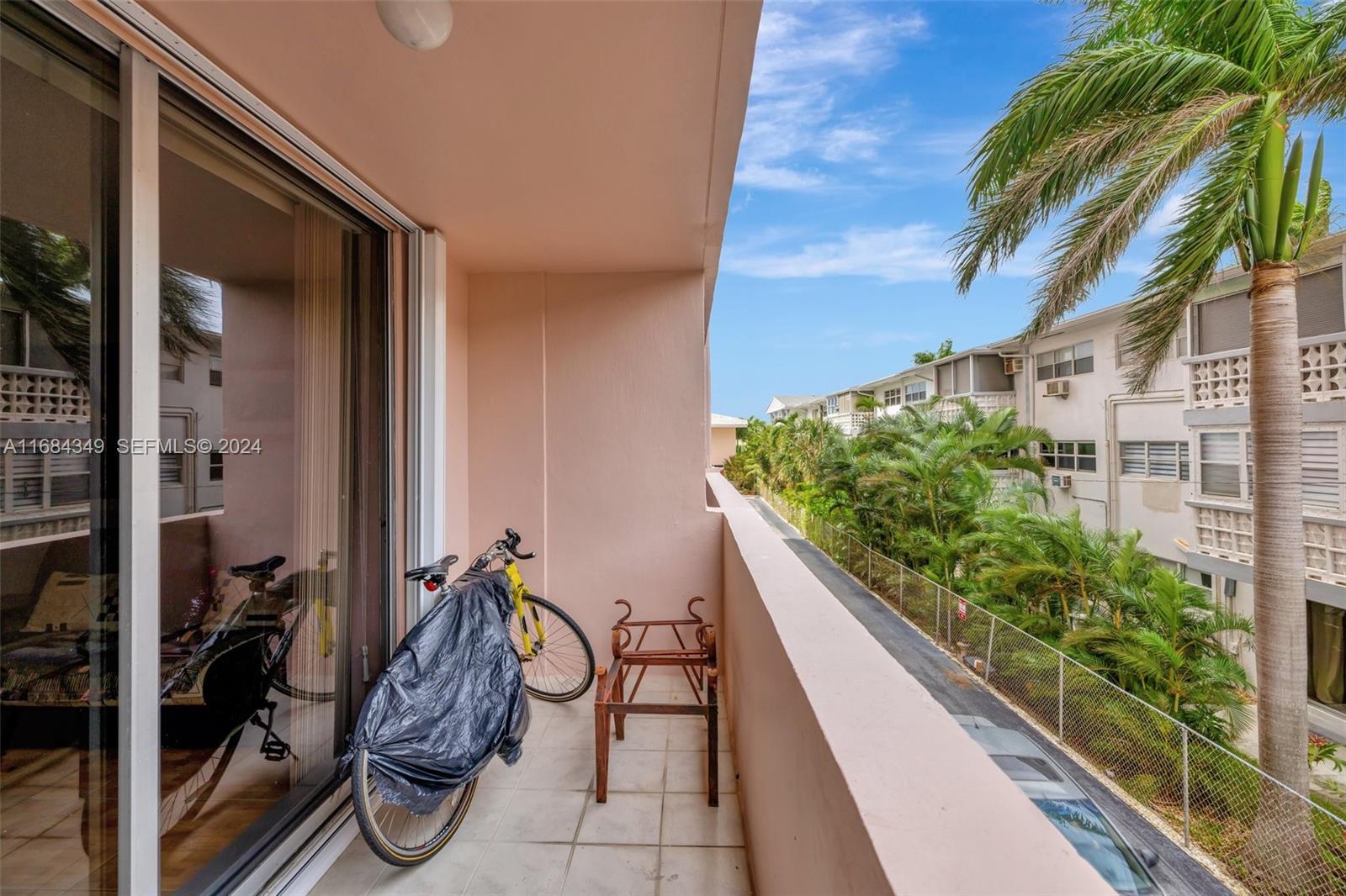 3161 S Ocean Drive 203 Property Photo 30