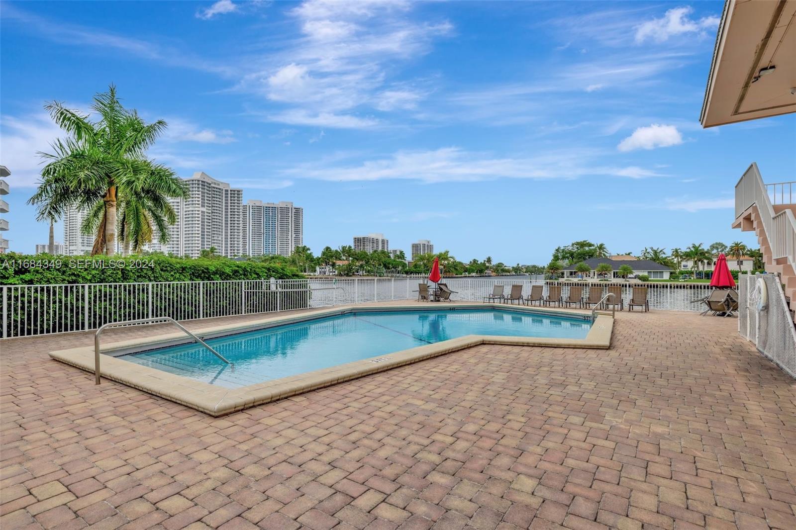 3161 S Ocean Drive 203 Property Photo 35