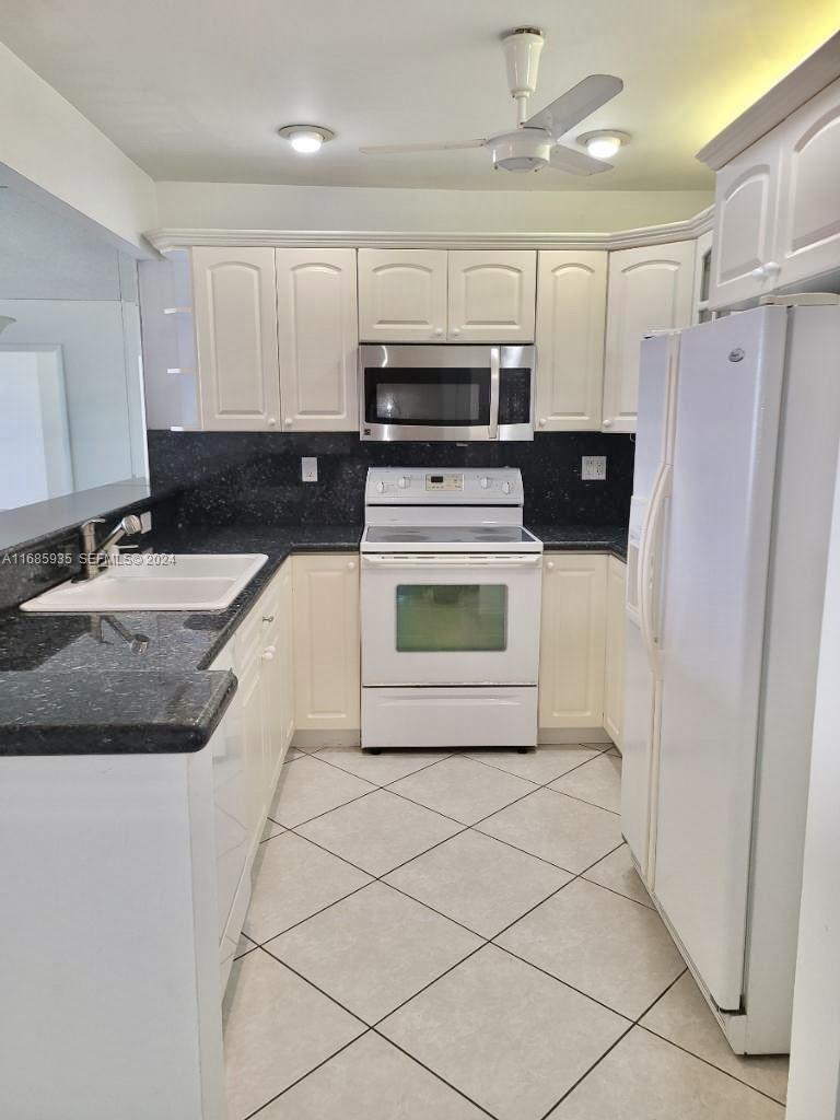 600 Three Islands Boulevard 1817 Property Photo 3