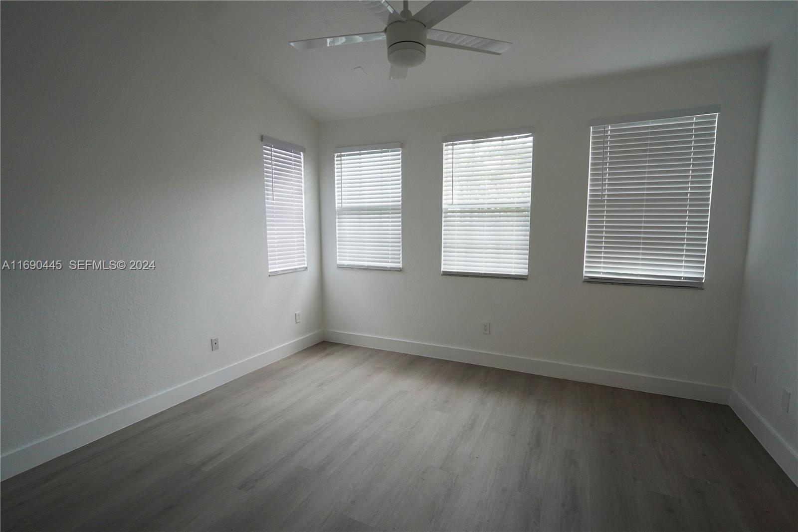 123 Harbors Way Property Photo 55