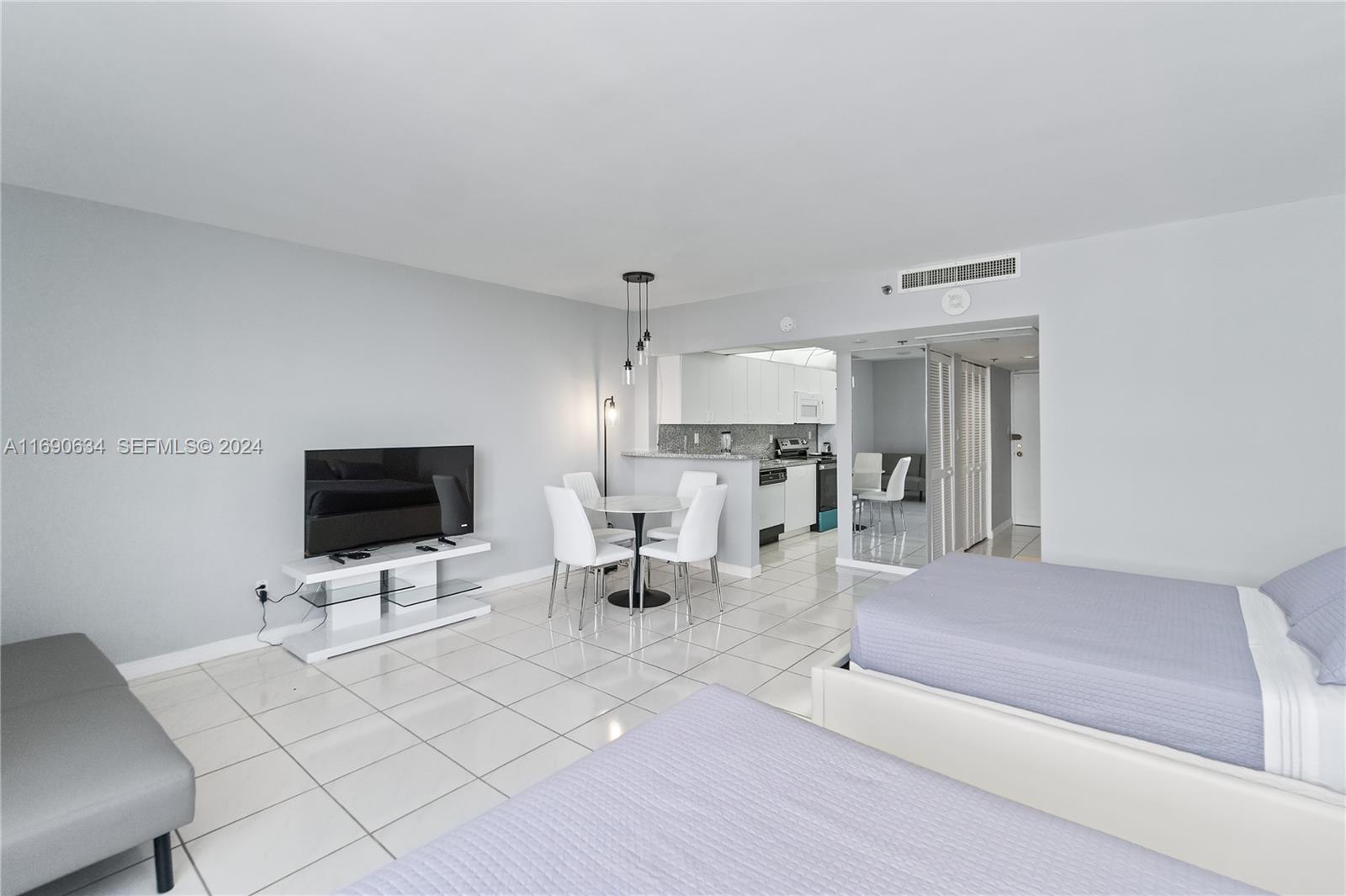 100 Lincoln Road 1016 Property Photo 4