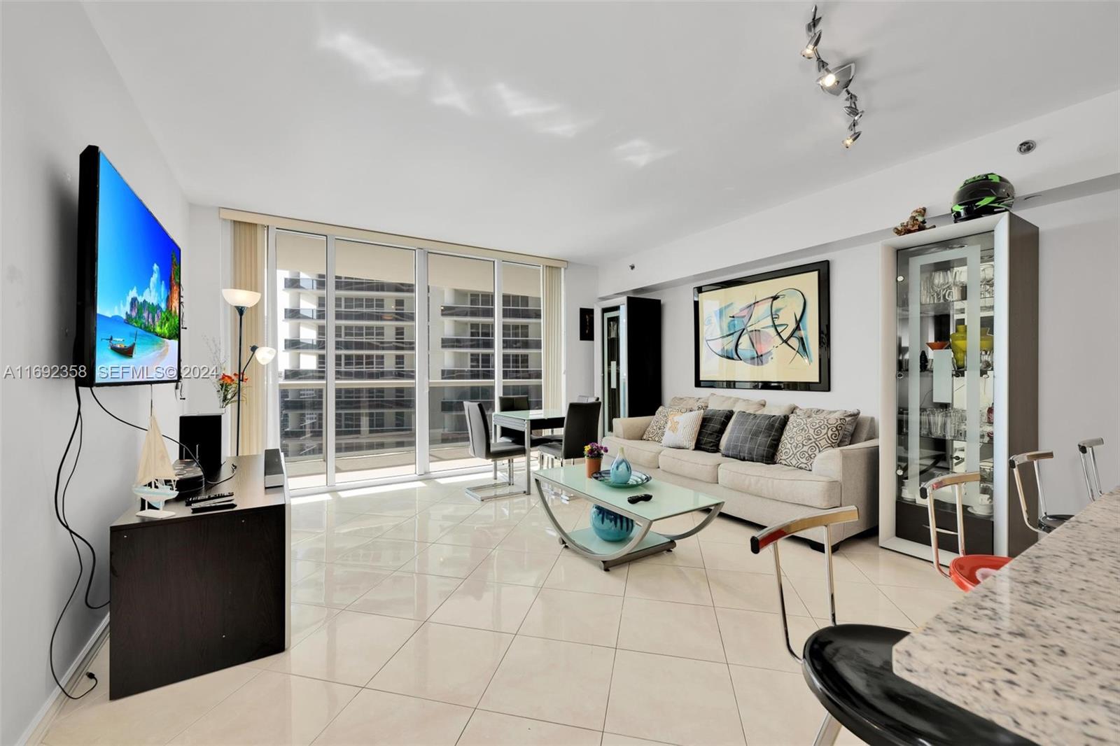 1830 S Ocean Drive 2505 Property Photo 4