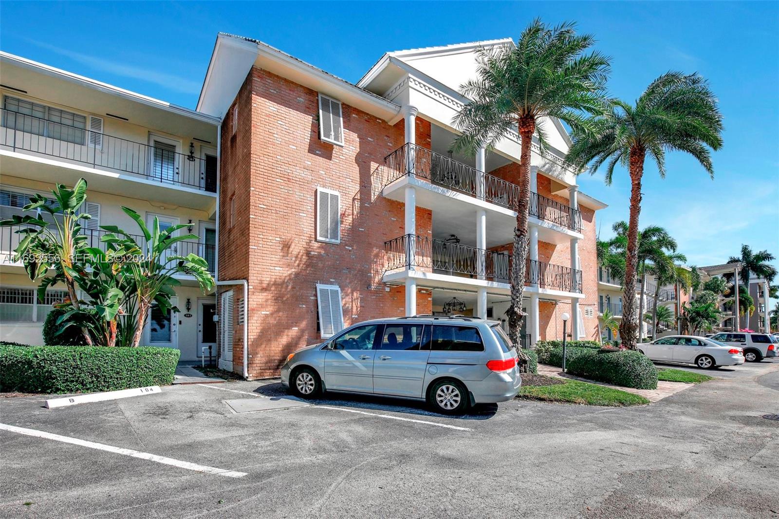 450 Paradise Isle Boulevard 307 & 308 Property Photo 59