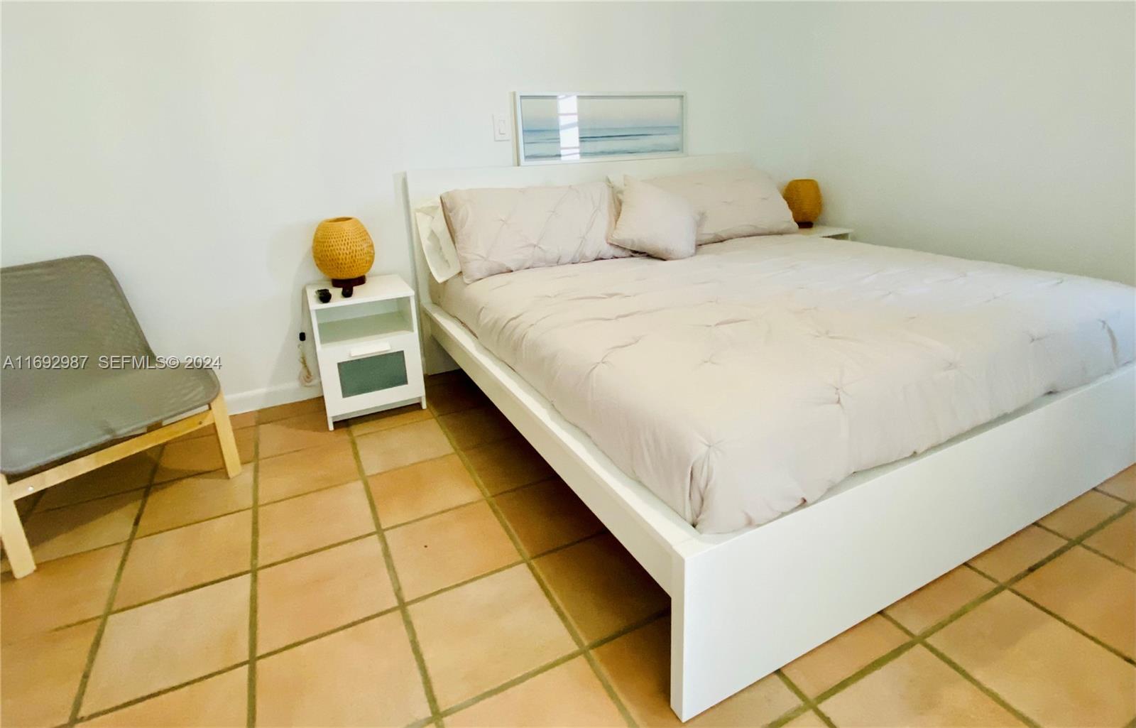 A11692987 Property Photo 4