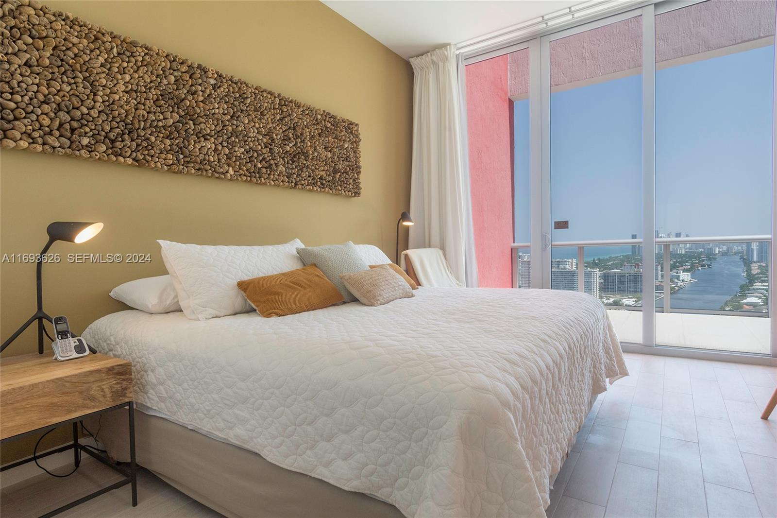 2600 E Hallandale Beach Boulevard T3307 Property Photo 12
