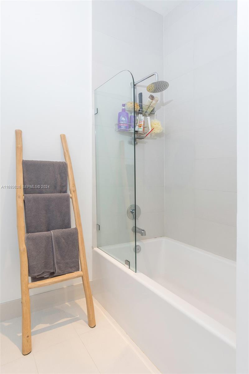 2600 E Hallandale Beach Boulevard T3307 Property Photo 16