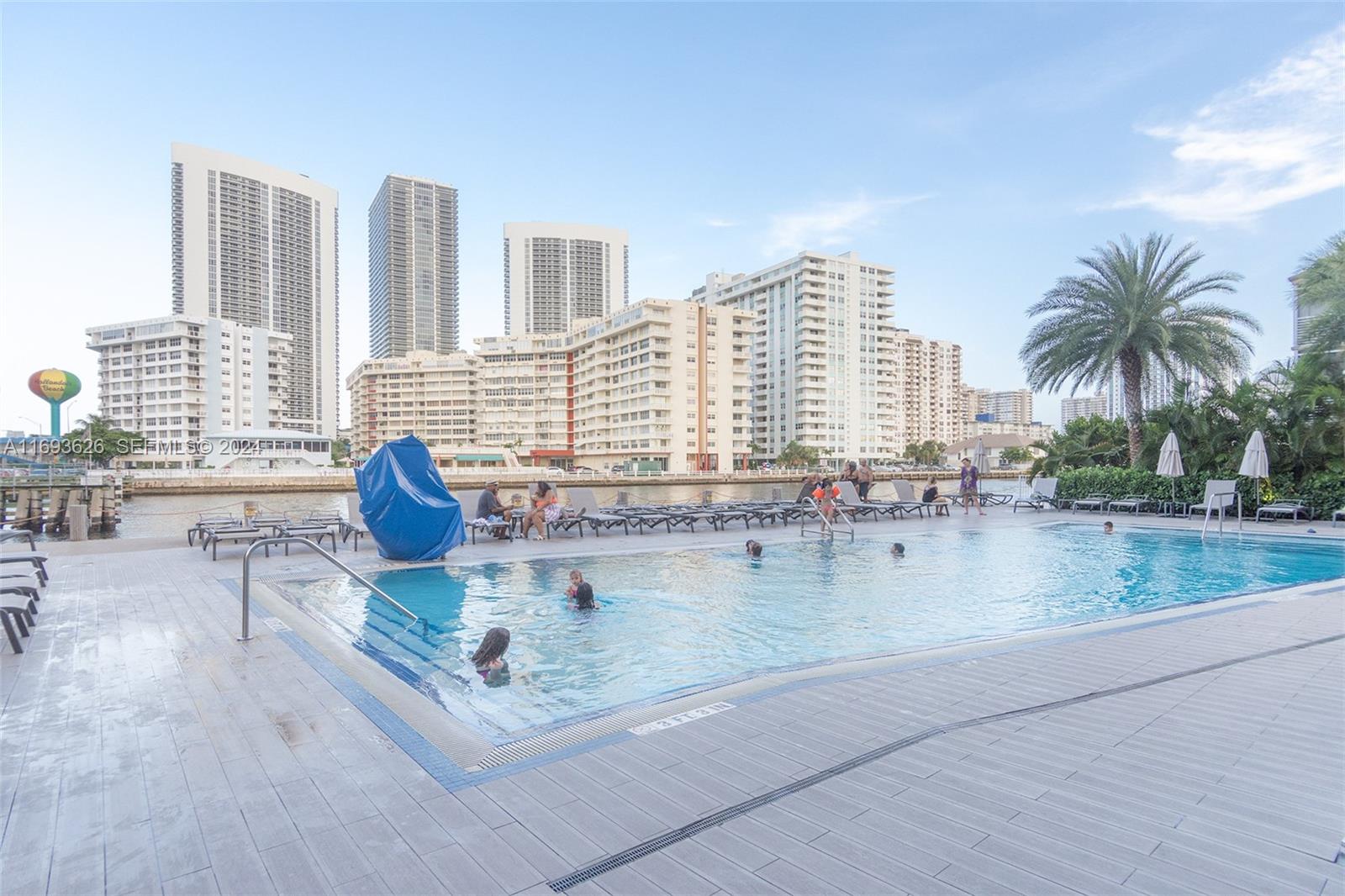 2600 E Hallandale Beach Boulevard T3307 Property Photo 20