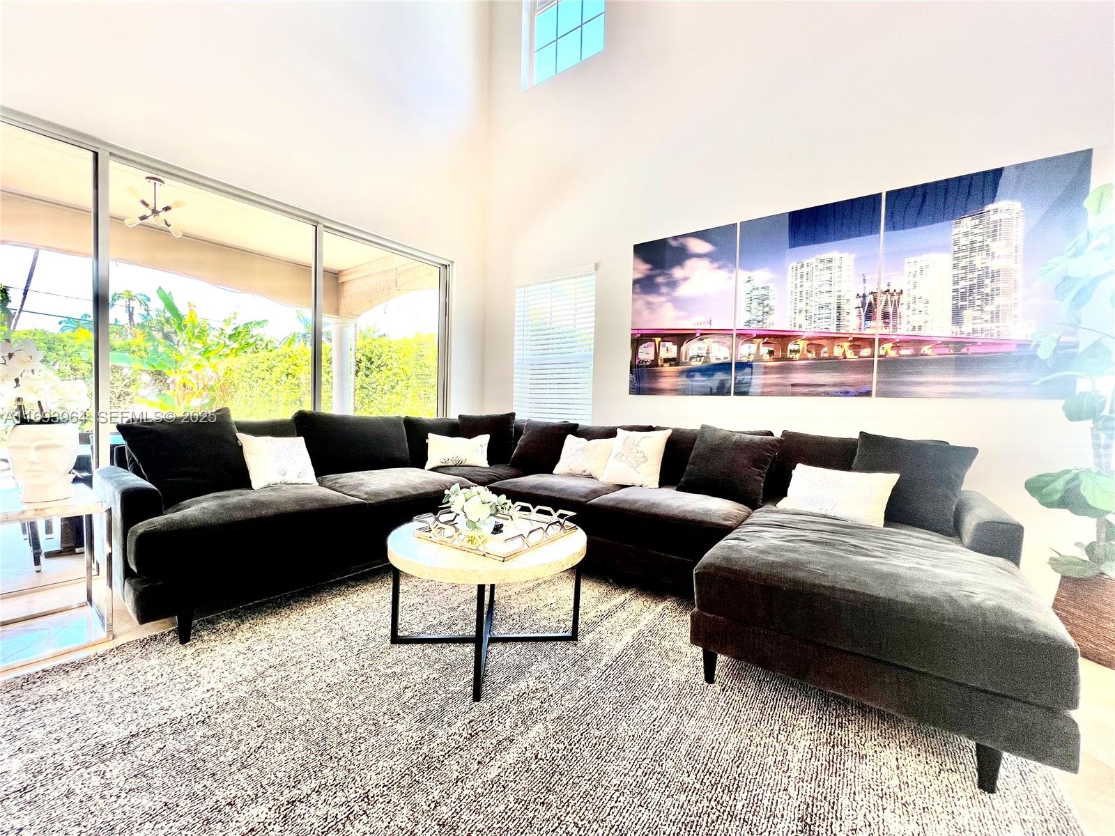 A11693964 Property Photo 9