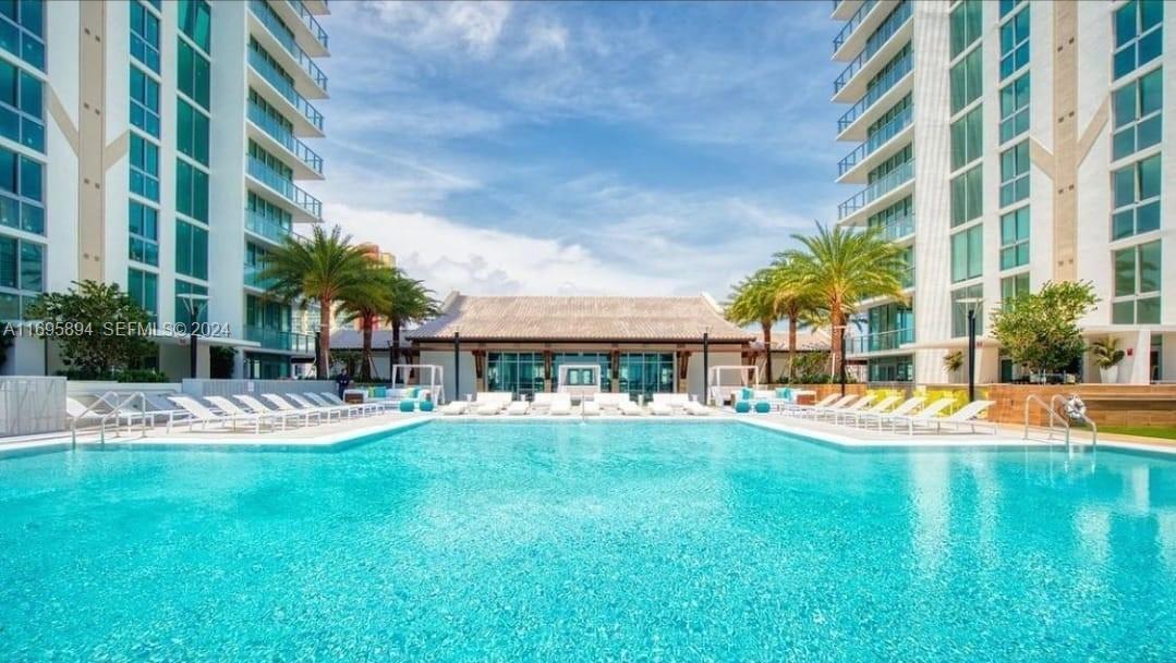 330 Sunny Isles Boulevard 5-603 Property Photo 25