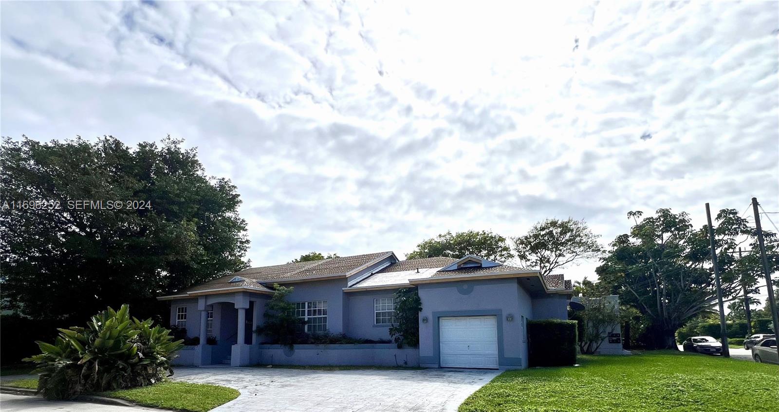 424 90th Street Property Photo 2