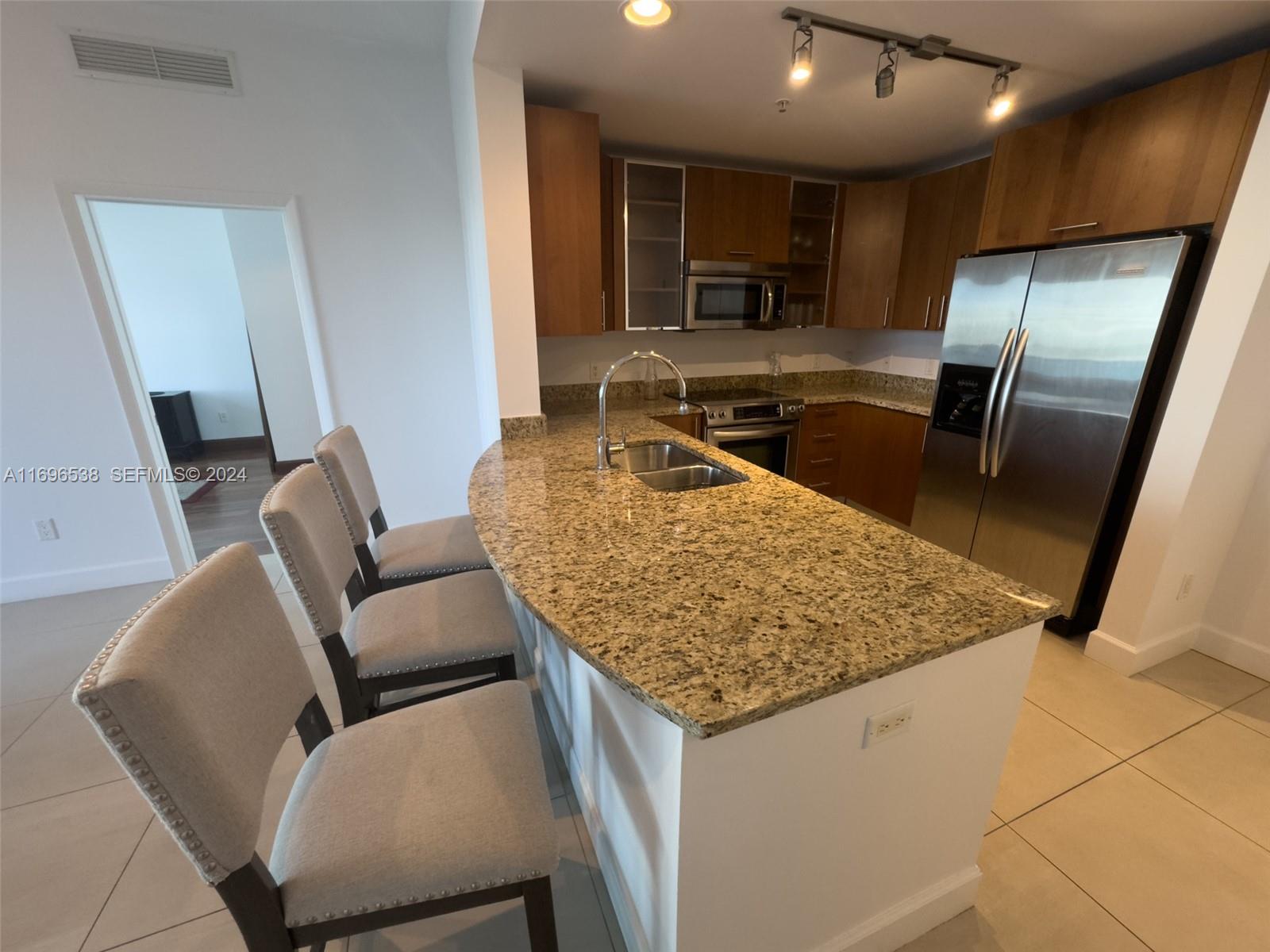 1945 S Ocean Drive M5 Property Photo 46