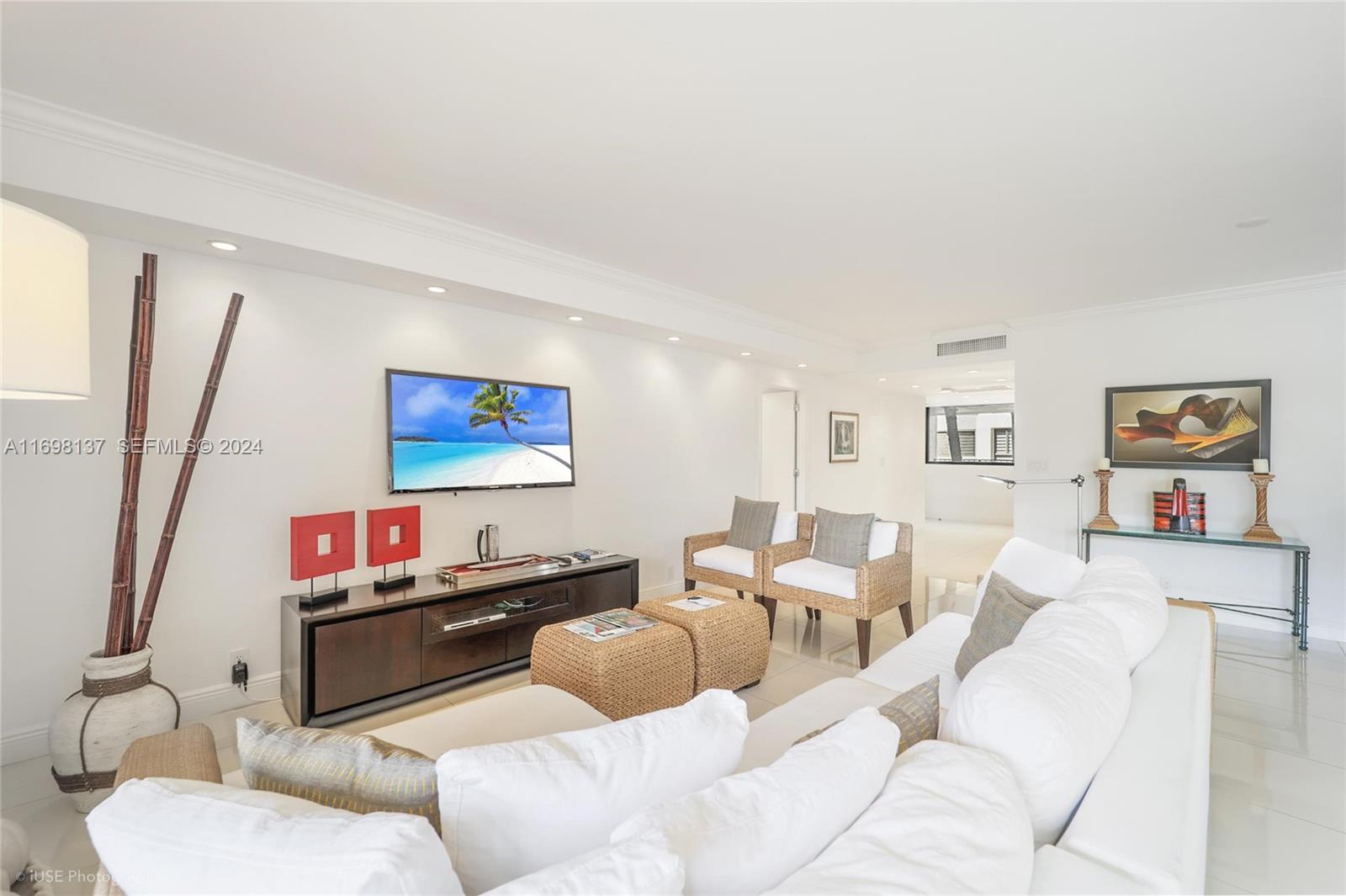 A11698137 Property Photo 3