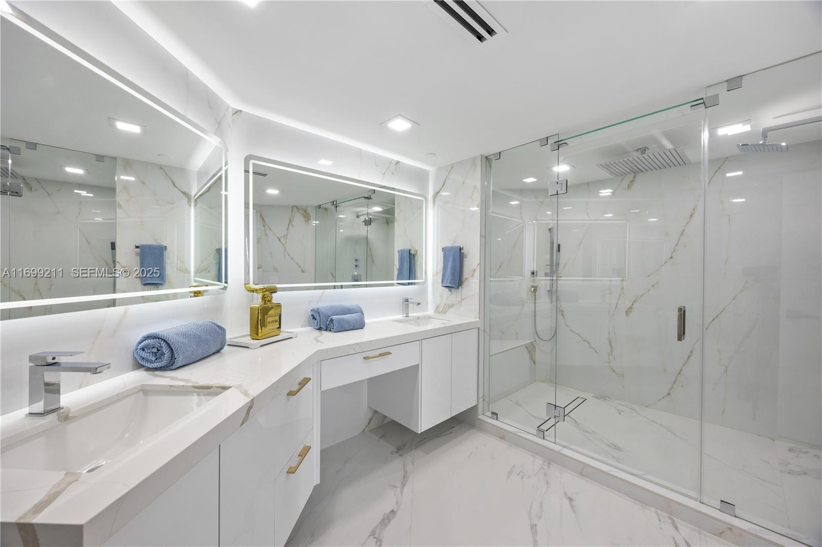 16445 Collins Avenue 1126 Property Photo 15