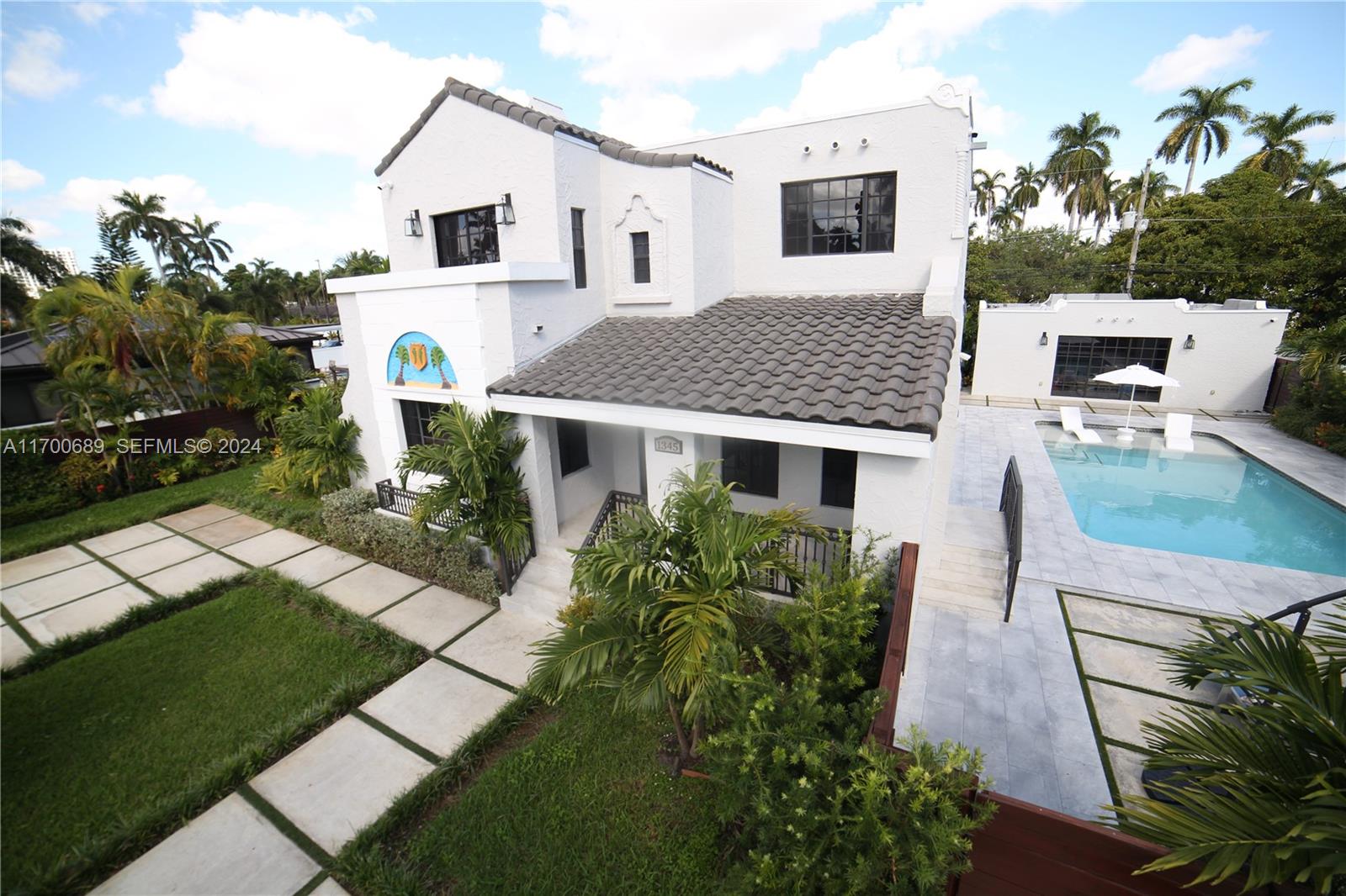 1345 Hollywood Boulevard Property Photo 2
