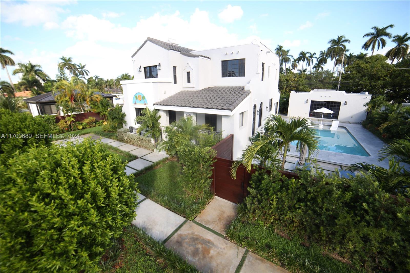 1345 Hollywood Boulevard Property Photo 5