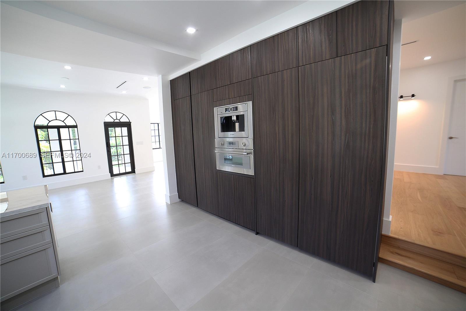 1345 Hollywood Boulevard Property Photo 13