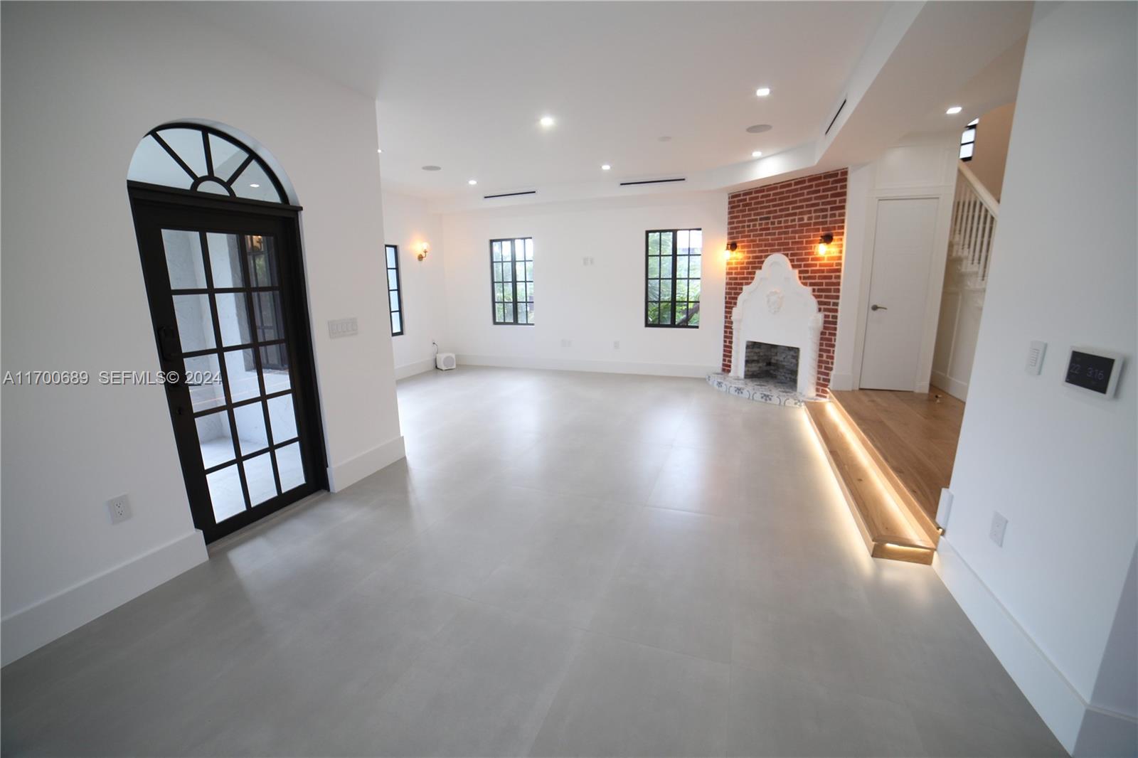 1345 Hollywood Boulevard Property Photo 17