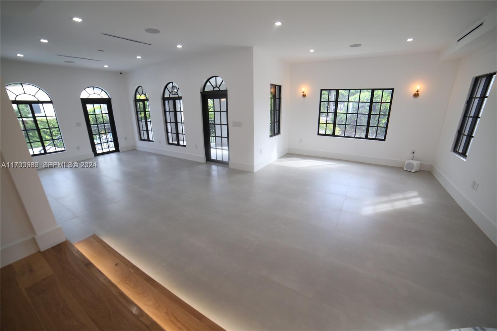 1345 Hollywood Boulevard Property Photo 22