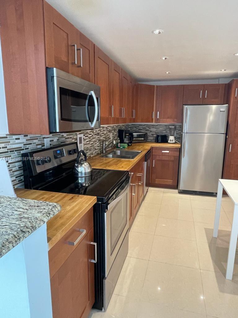 3801 S Ocean Drive 8u Property Photo 12