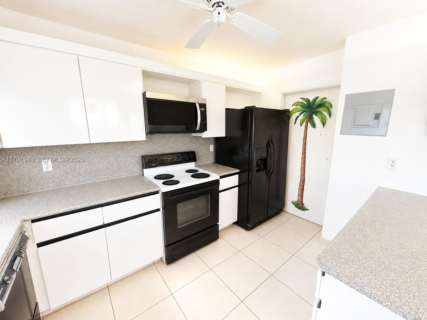 1825 S Ocean Drive 401