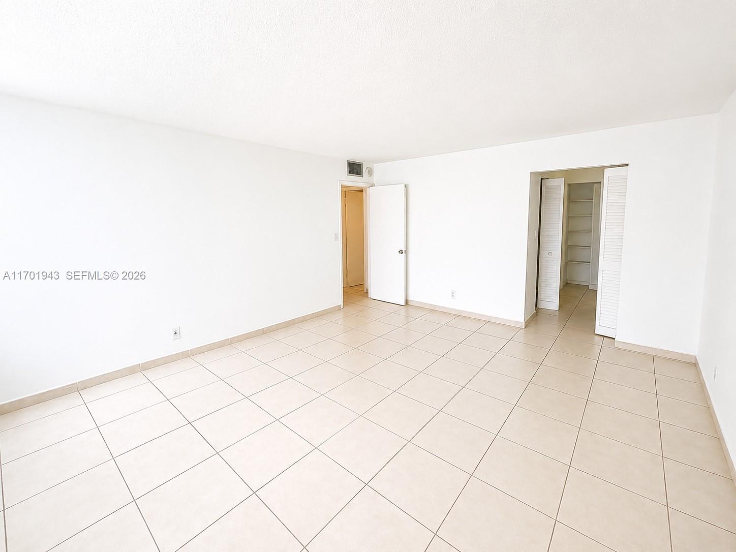 1825 S Ocean Drive 401 Property Photo 7