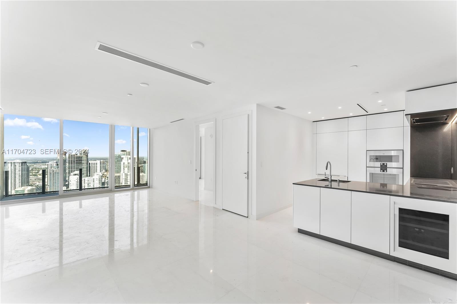 300 Biscayne Blvd Way 5209 Property Photo 1