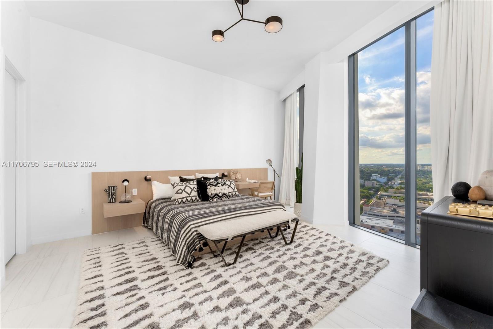 2811 S Bayshore Drive 20bc Property Photo 19