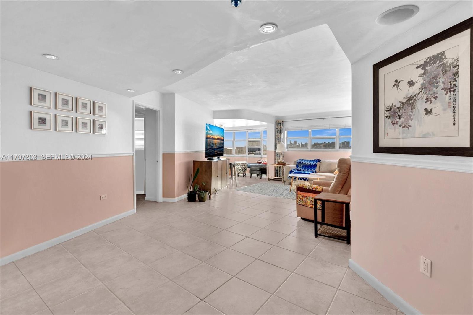 1881 Washington Avenue 16h Property Photo 5