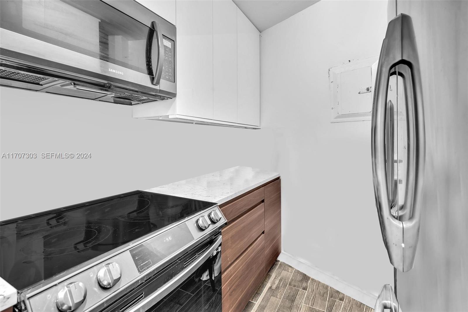 1881 Washington Avenue 16h Property Photo 10