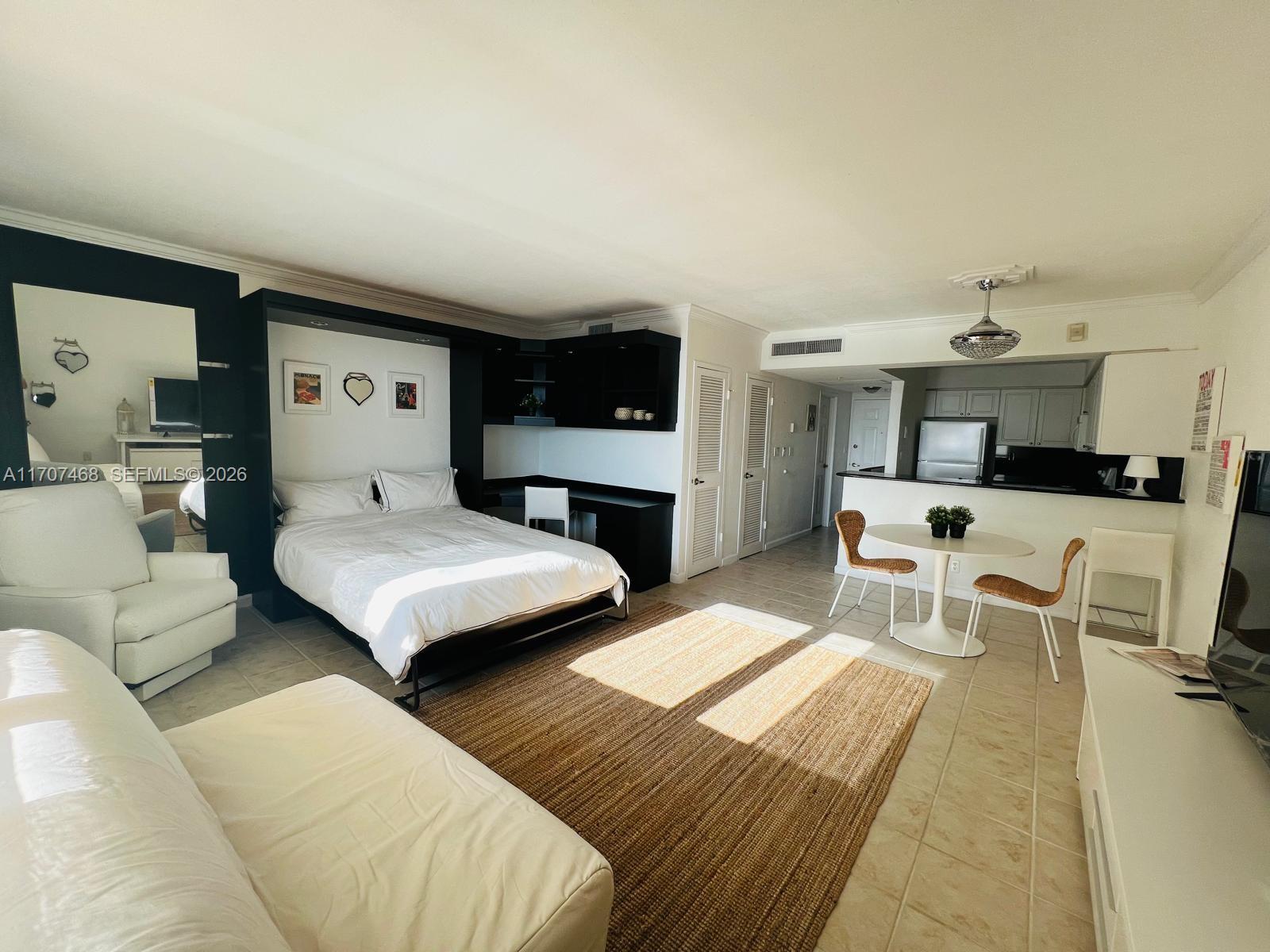 2501 S Ocean Drive Ph32 Property Photo 3