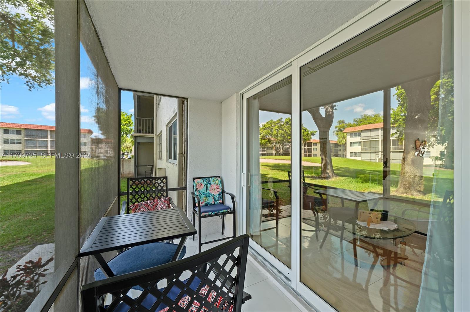 711 S Hollybrook Drive 109 Property Photo 12