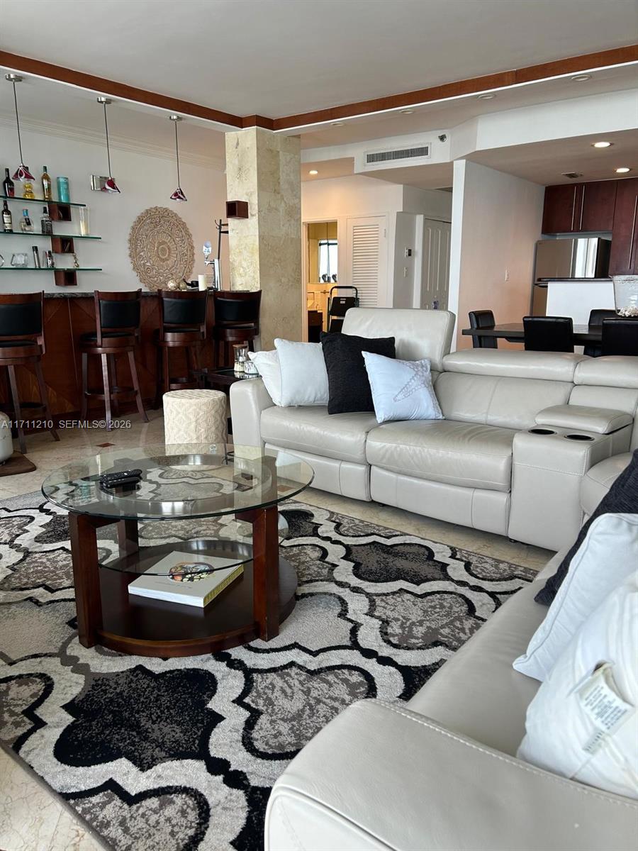 100 Lincoln Road Ph7 Property Photo 3