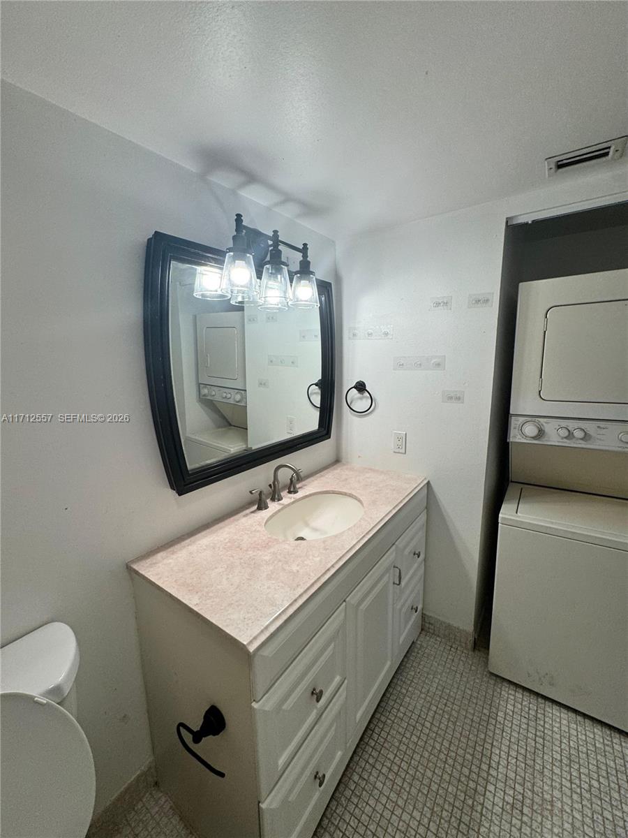 4241 Nw 19th Street 170 Property Photo 7