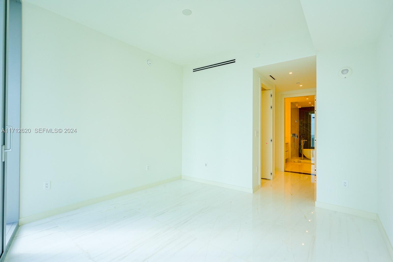 300 Biscayne Boulevard Way 1806 Property Photo 10