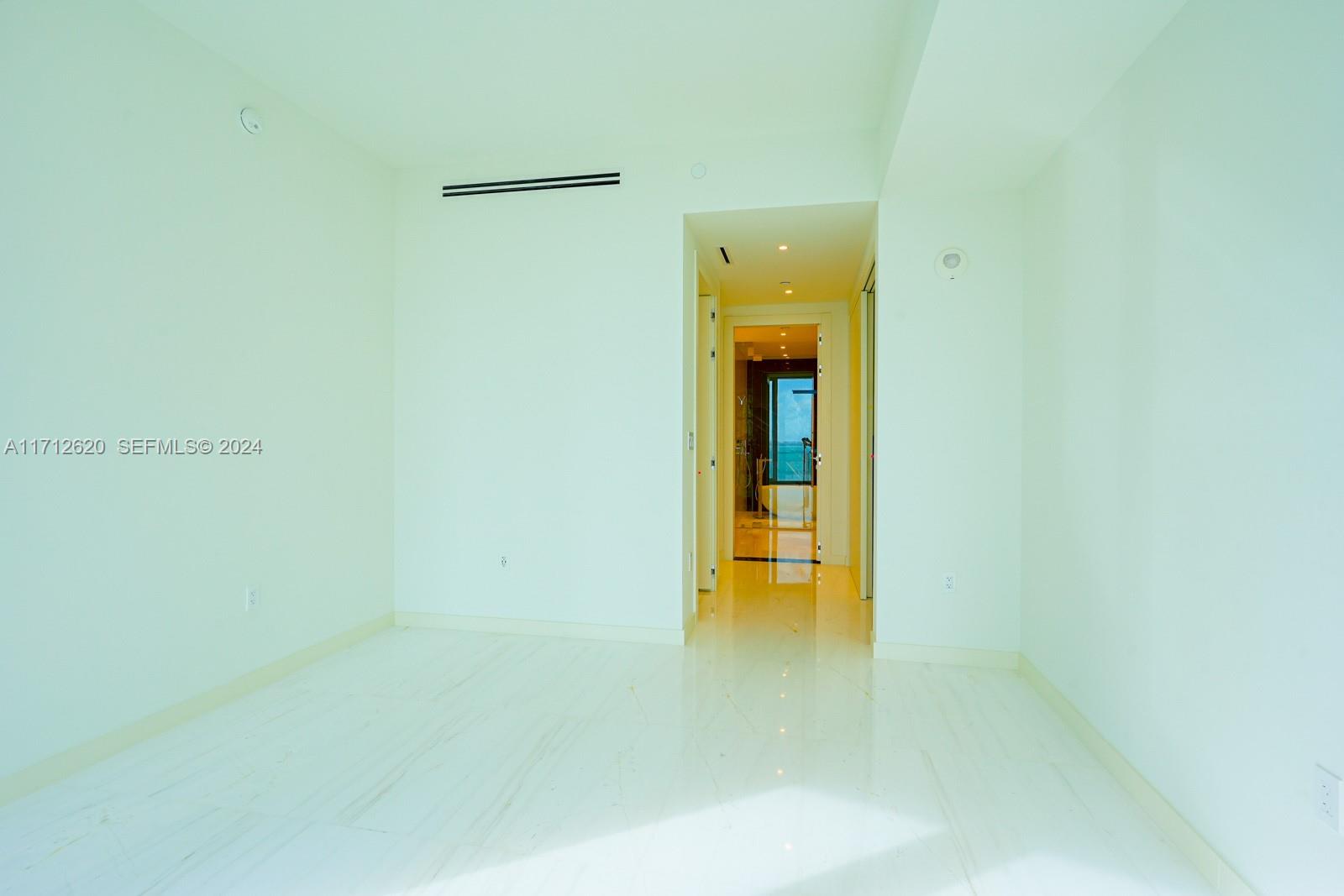 300 Biscayne Boulevard Way 1806 Property Photo 11