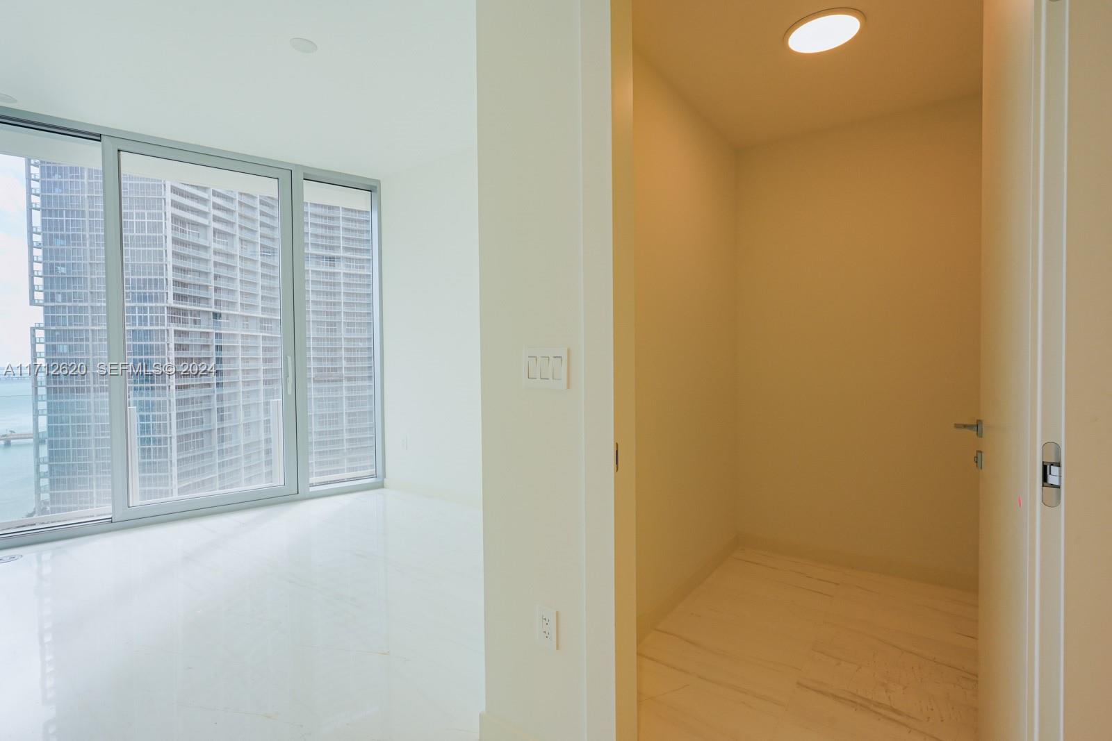 300 Biscayne Boulevard Way 1806 Property Photo 16